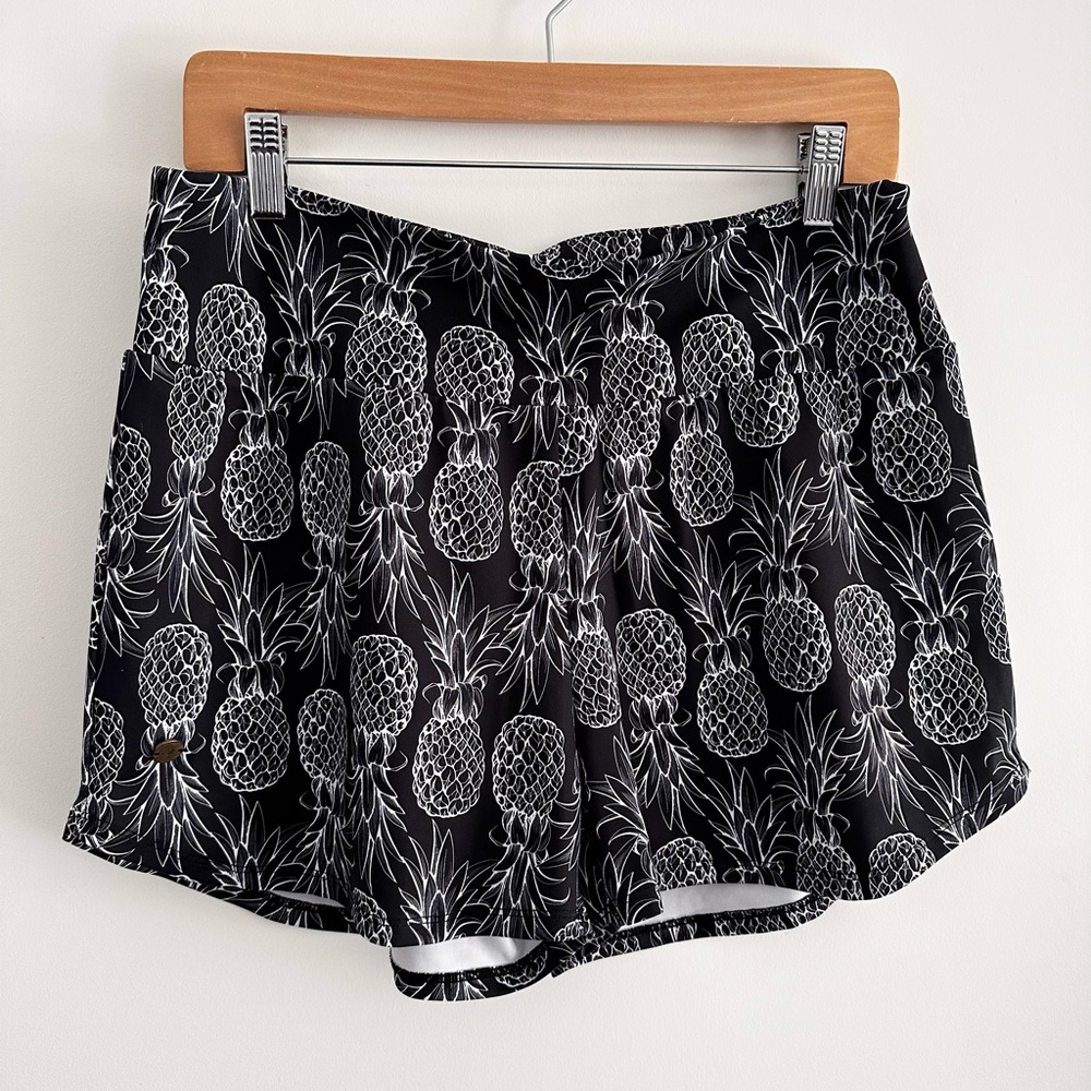 Love Fitness Apparel Black Pineapple Print Women's Shorts